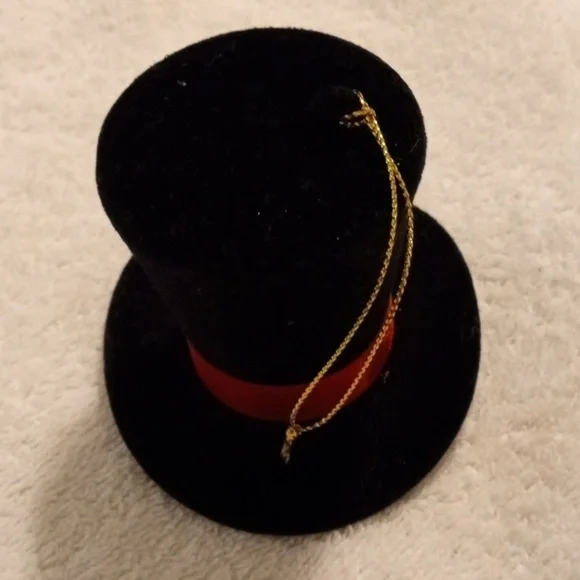Black Top Hat with Red Band and Gold Buckle Ornament - Picture 5 of 6